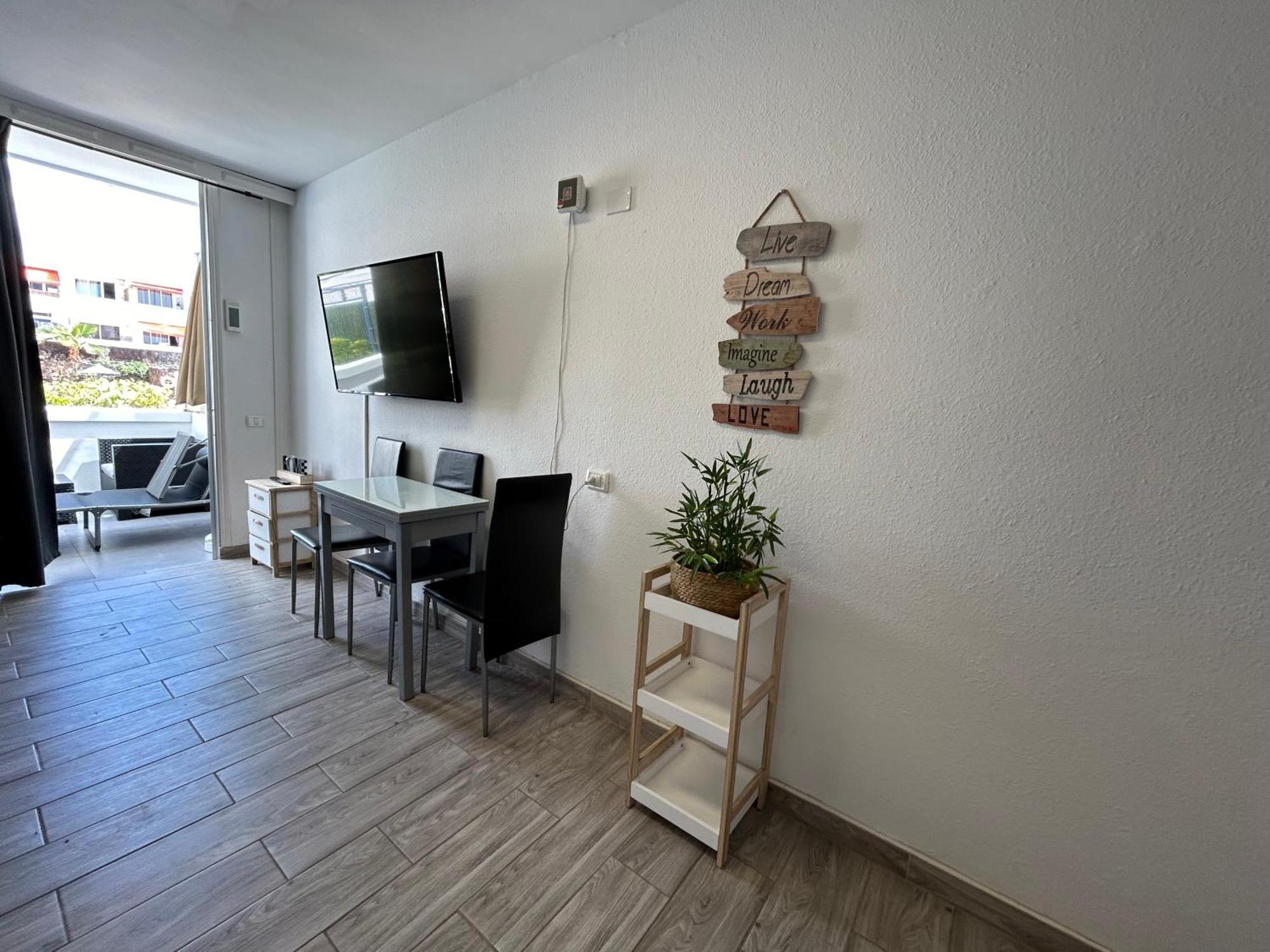 Sunny Apt With Terrace Coastal Area South Arona Arona  Exterior foto